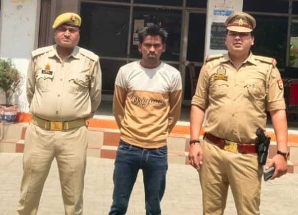 फर्रुखाबाद: 24 घंटे के भीतर पुलिस की बड़ी सफलता: नाबालिग युवती को भगाने वाला आरोपी गिरफ्तार