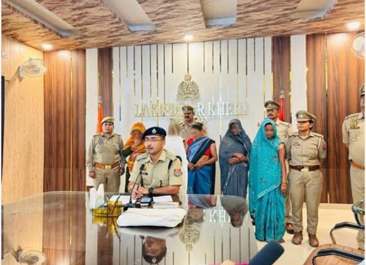 लखीमपुर खीरी : थाना शारदानगर पुलिस द्वारा मंगलसूत्र चोरी की घटना का सफल अनावरण करते हुये 5 महिलाओं को किया गिरफ्तार