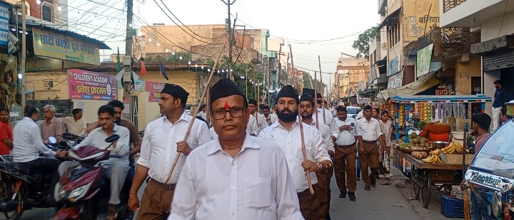 लखीमपुर खीरी : अंबेडकर जयंती पर RSS का पथ संचलन, समरसता और एकता का संदेश