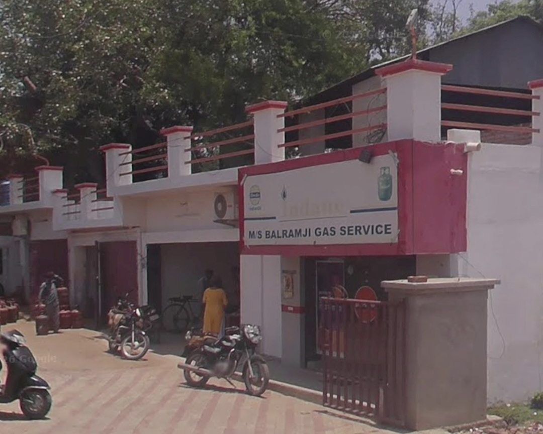 फर्रुखाबाद:बलराम जी गैस एजेंसी निलंबित, उपभोक्ताओं को वैकल्पिक वितरकों से जोड़ा गया