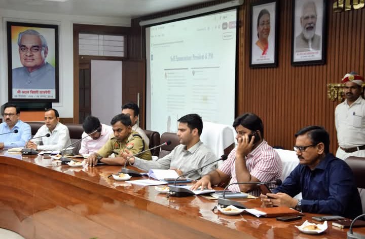 लखीमपुर खीरी : जनगणना-2027 को लेकर प्रशासन पूरी तरह सक्रिय, सेल्फ सर्वे पर जोर