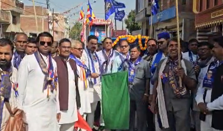 मैनपुरी:बाबा साहब डॉo भीमराव अम्बेडकर जी की जयन्ती पर बड़े ही धूमधाम निकाली गई शोभायात्रा।