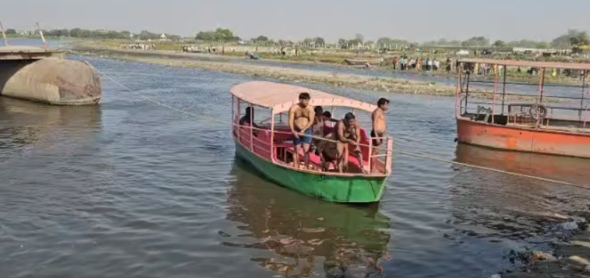 वृंदावन में बड़ा हादसा: यमुना में पलटी श्रद्धालुओं से भरी नाव, 10 लोगों की मौत