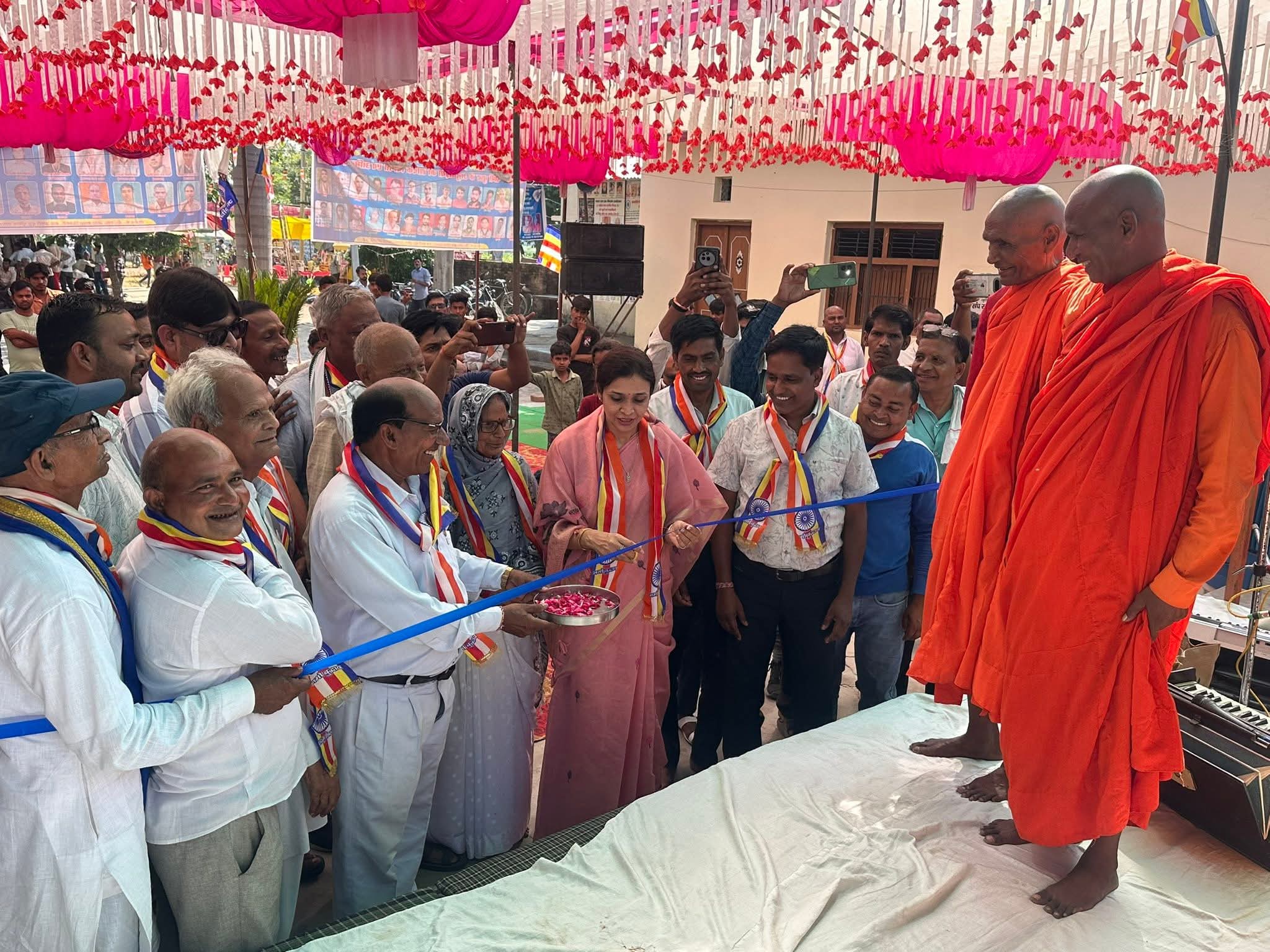 फर्रुखाबाद:कायमगंज के चिल्सरी गांव में 20वें बौद्ध मेले का भव्य शुभारंभ, विधायक डॉ. सुरभि रहीं मुख्य अतिथि
