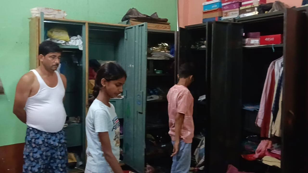 फर्रुखाबाद में बड़ी चोरी: पत्रकार के सूने घर को बनाया निशाना, लाखों के जेवरात और नकदी पार