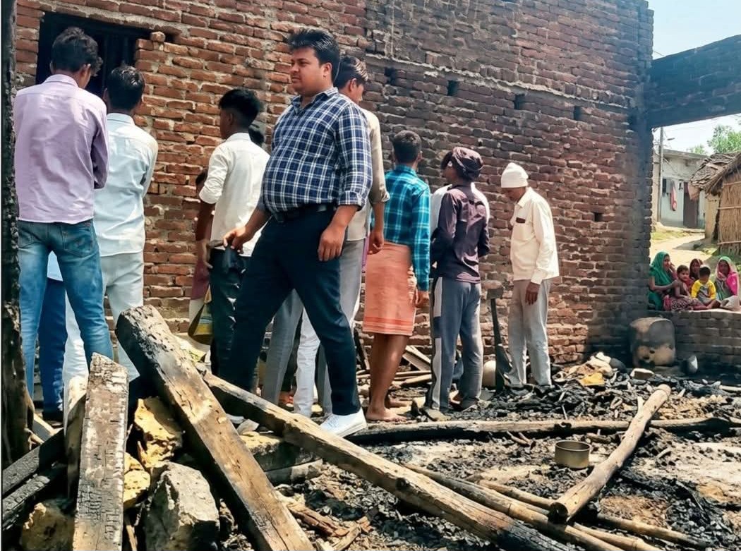 फर्रुखाबाद में दर्दनाक हादसा: झोपड़ी में लगी भीषण आग, 2 वर्षीय मासूम की जिंदा जलकर मौत, दादी गंभीर