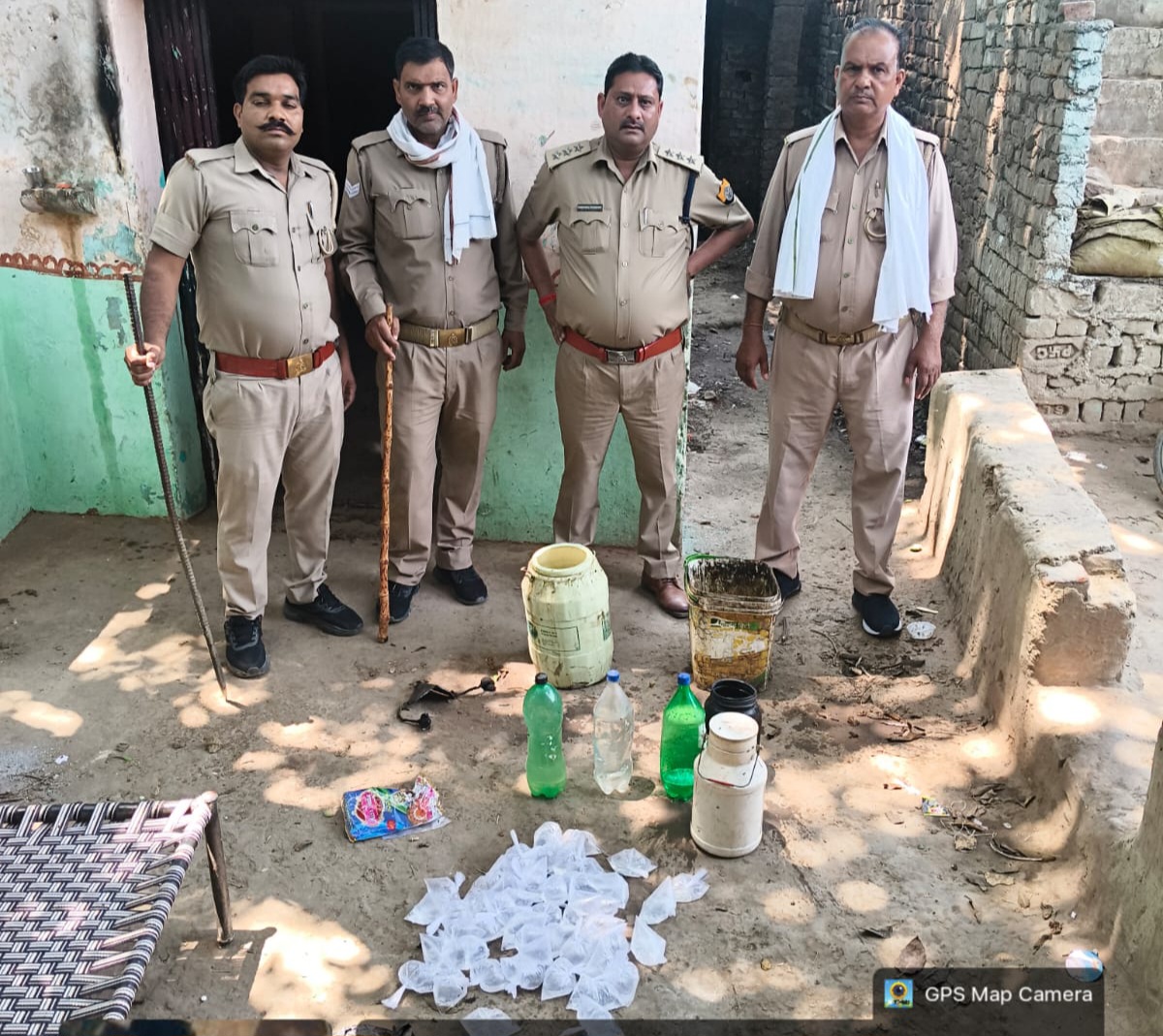 फर्रुखाबाद में अवैध शराब के खिलाफ सख्त कार्रवाई, 20 लीटर शराब व 140 किलो लहन बरामद