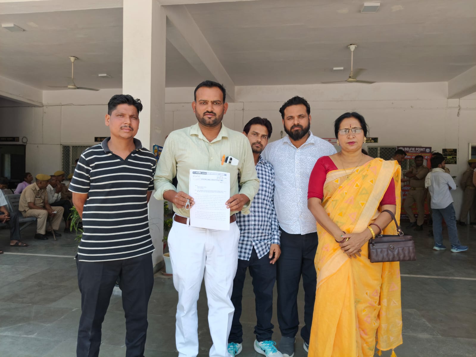 फर्रुखाबाद में अवैध अस्पतालों पर कार्रवाई की मांग, स्वास्थ्य विभाग पर मिलीभगत के आरोप