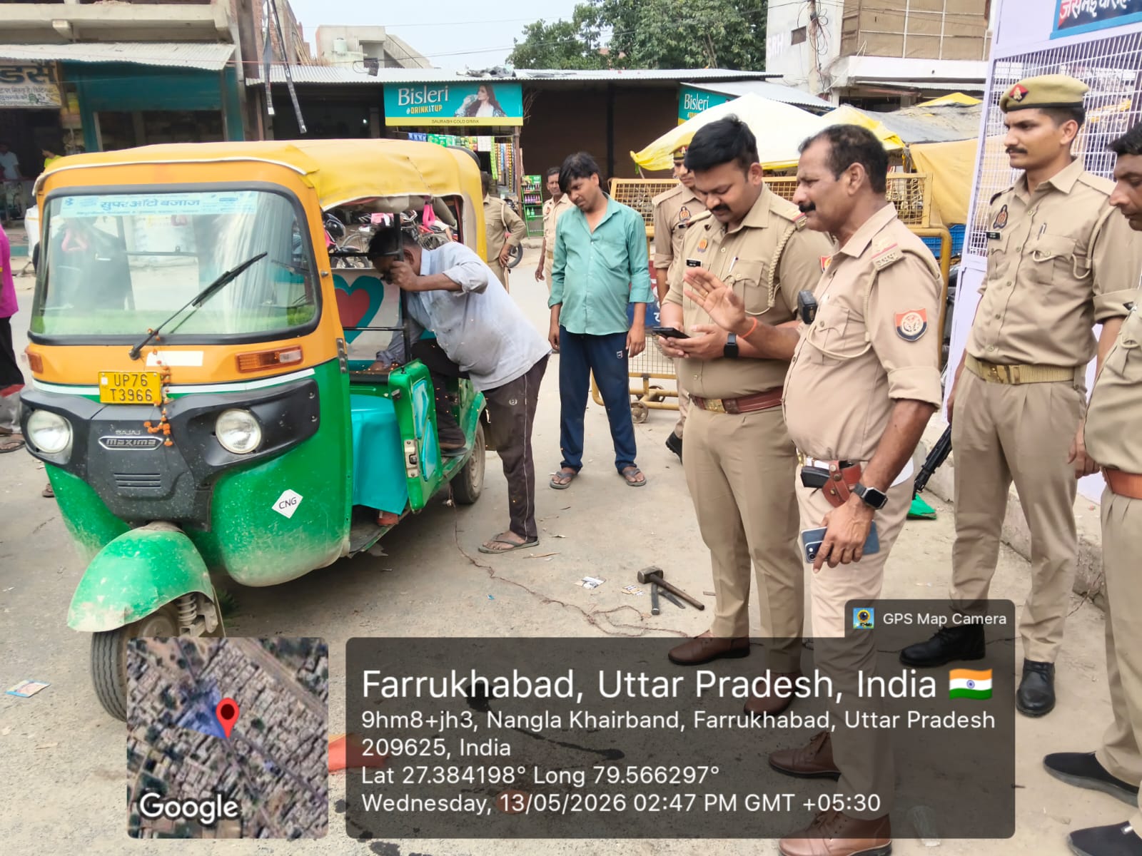 फर्रुखाबाद:नगर में चला सख्त वाहन चेकिंग अभियान, ओवरलोडिंग करने वाले 9 वाहन सीज