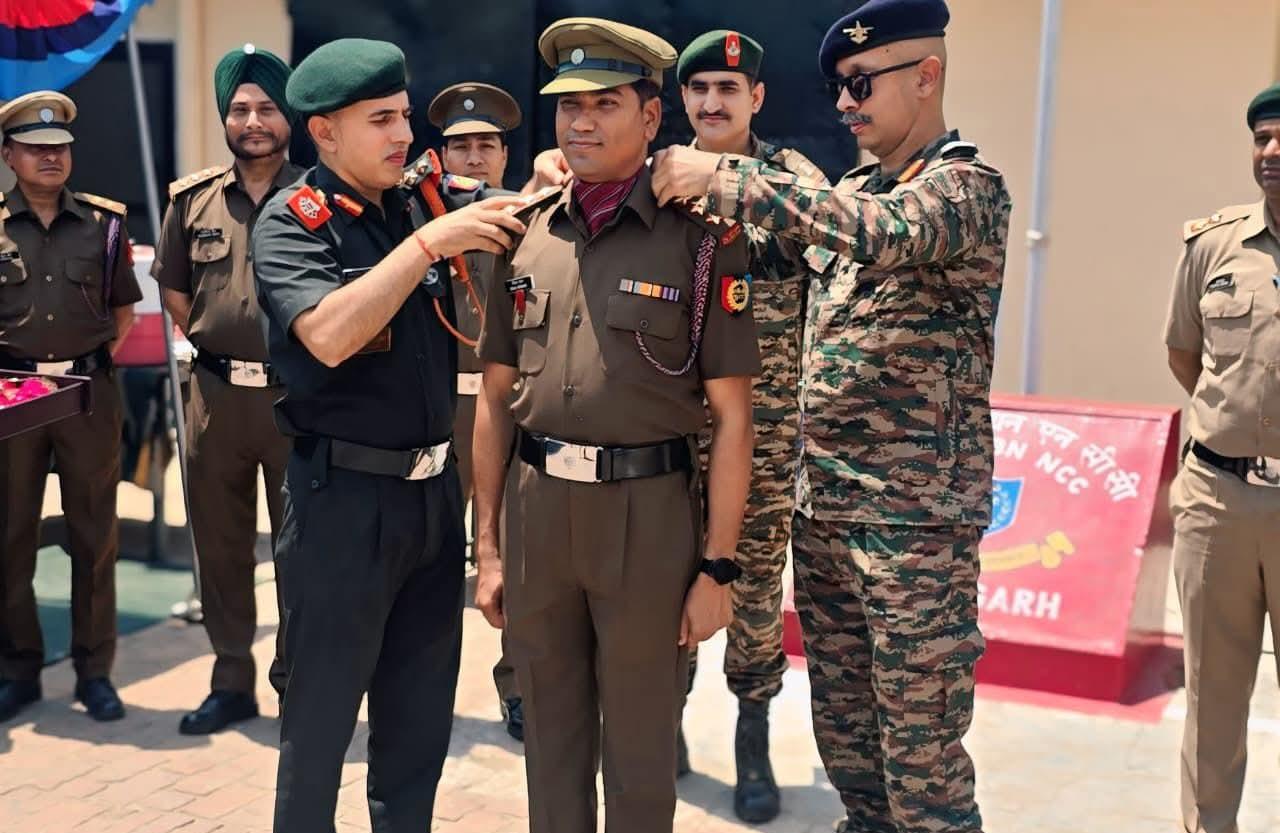 फर्रुखाबाद: प्रधानाचार्य गिरिजा शंकर बने कैप्टन, एनसीसी में उत्कृष्ट सेवाओं का मिला सम्मान