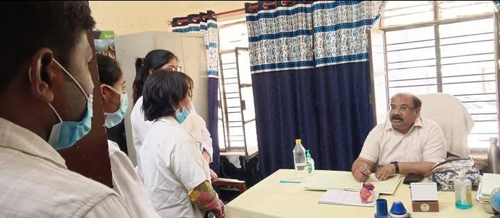 लखीमपुर खीरी : सीएमओ  ने जन आरोग्य मेले का किया औचक निरीक्षण, परखीं व्यवस्थाएं