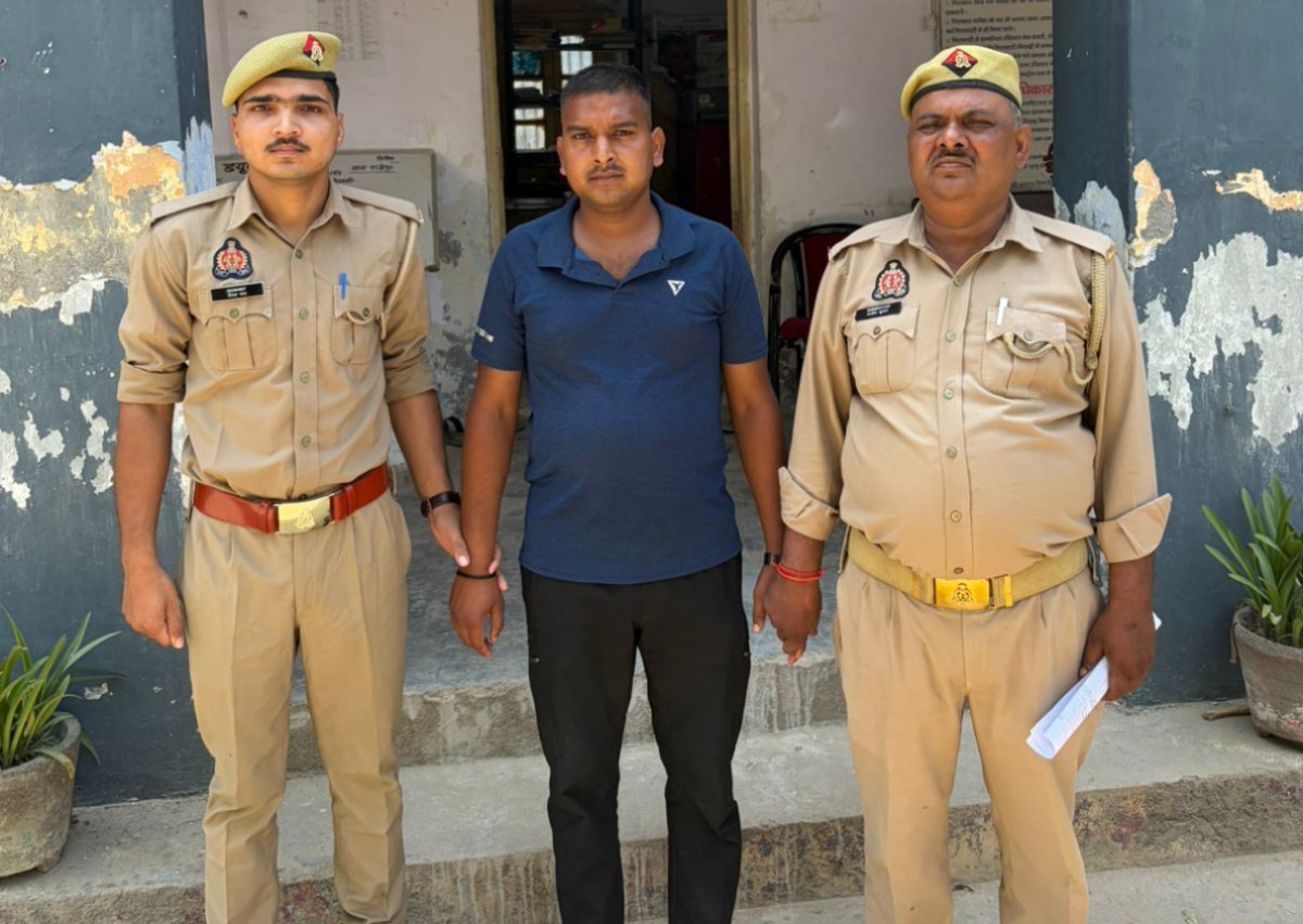 फर्रुखाबाद:सामूहिक दुष्कर्म के मामले में वांछित आरोपी गिरफ्तार, राजेपुर पुलिस ने भेजा जेल