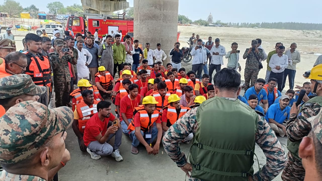 फर्रुखाबाद में राज्य स्तरीय मेगा बाढ़ मॉक ड्रिल का सफल आयोजन, आपदा प्रबंधन तैयारियों का हुआ व्यापक परीक्षण