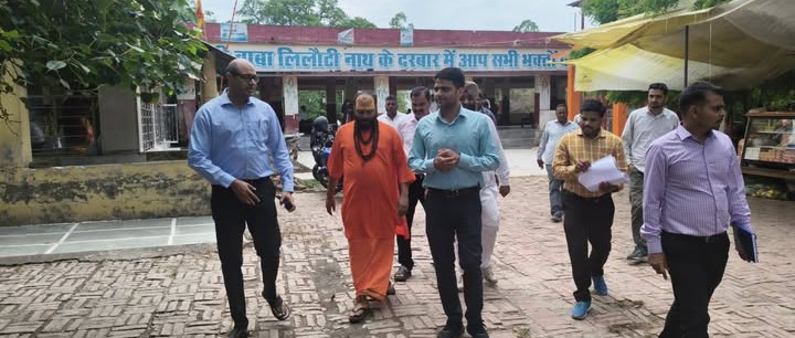 लखीमपुर खीरी : लिलौटी नाथ मंदिर में विकास कार्यों का सीडीओ ने किया निरीक्षण