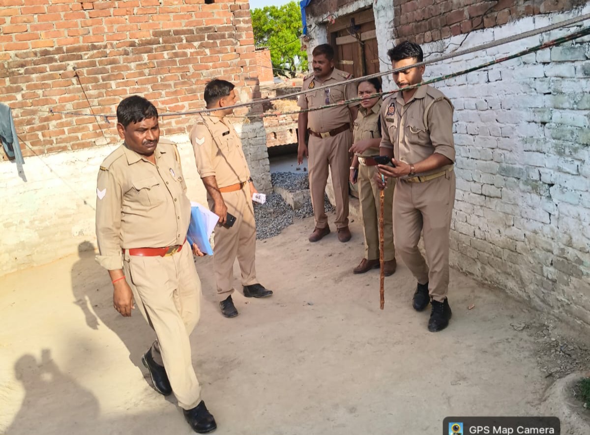 फर्रुखाबाद में आबकारी विभाग का अभियान तेज, रामपुर मझगांव में दबिश देकर 10 किलो लहन नष्ट