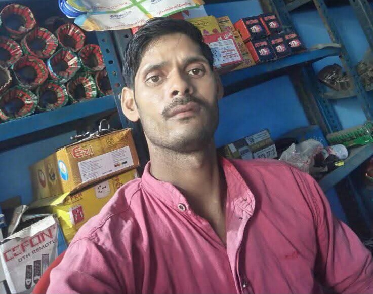 फर्रुखाबाद: बिजली करंट की चपेट में आने से मिस्त्री की मौत, परिवार में मचा कोहराम