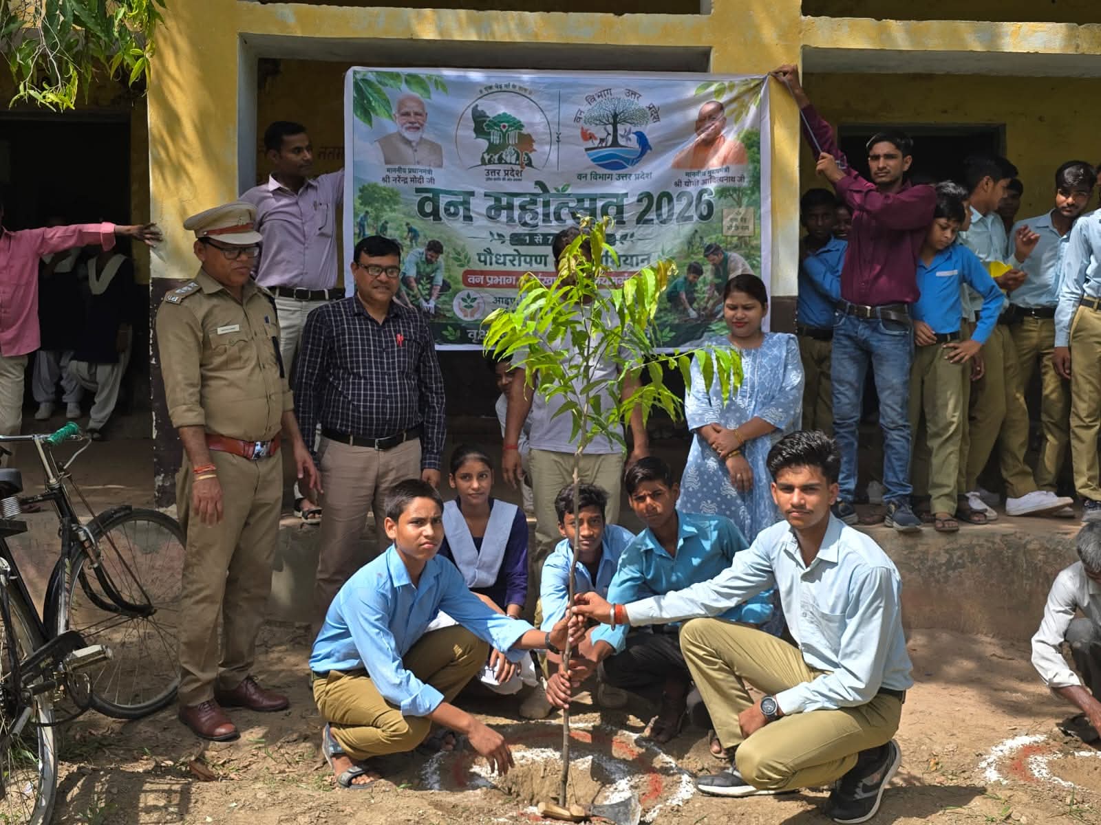 फर्रुखाबाद:वन महोत्सव पर कायमगंज में वृक्षारोपण एवं पर्यावरण जागरूकता कार्यक्रम आयोजित