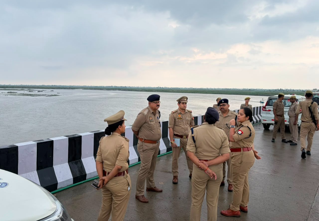 फर्रुखाबाद:आगामी कांवड़ यात्रा को लेकर फर्रुखाबाद-शाहजहाँपुर पुलिस की संयुक्त बैठक, सुरक्षा व्यवस्था का लिया जायजा