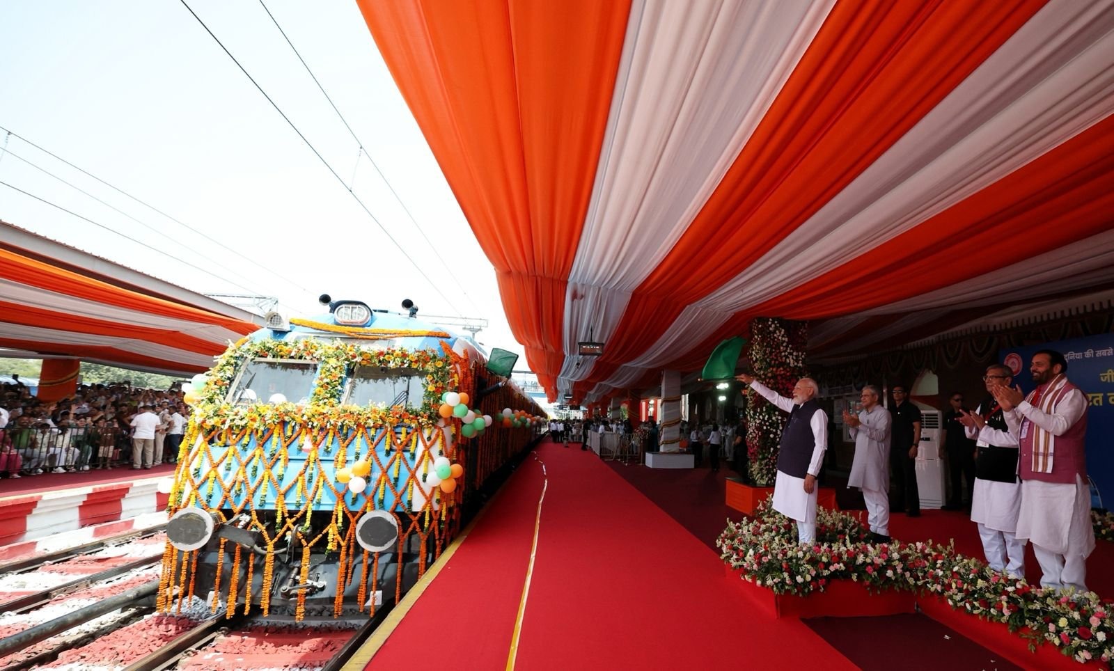नई दिल्ली:देश की पहली स्वदेशी हाइड्रोजन ट्रेन को प्रधानमंत्री मोदी ने दिखाई हरी झंडी, जींद–सोनीपत रेलखंड पर होगी संचालित