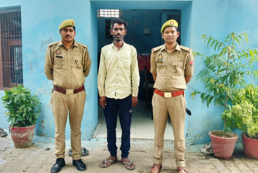 फर्रुखाबाद: बीमार बेटी की गला दबाकर हत्या करने वाला पिता गिरफ्तार, पुलिस जांच में खुला सनसनीखेज मामला