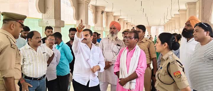 लखीमपुर खीरी : सावन माह की तैयारियों का गोला विधायक ने किया स्थलीय निरीक्षण