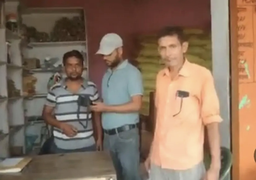 फर्रुखाबाद में उर्वरक दुकानों पर प्रशासन का छापा, 26 प्रतिष्ठानों की जांच; 5 विक्रेताओं को नोटिस, 2 नमूने जांच के लिए भेजे