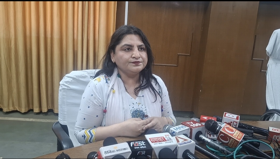 फर्रुखाबाद में अग्नि व विद्युत सुरक्षा पर प्रशासन सख्त, 50 के करीब संस्थानों को नोटिस; 7 दिन में मानक पूरे करने के निर्देश