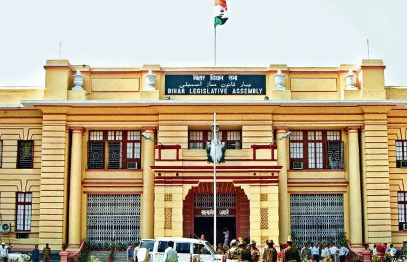 बिहार: विधानसभा के पटल पर रखे गए 10 संशोधन विधेयक