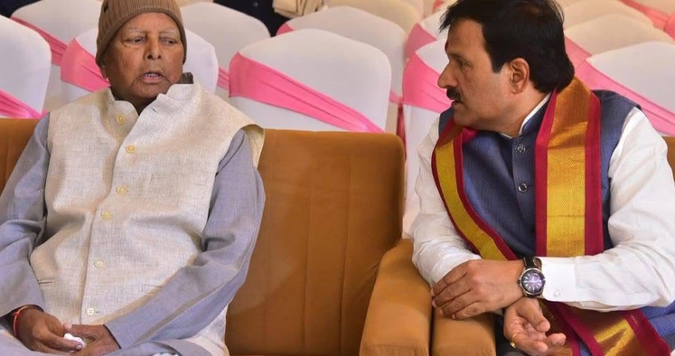 चुनावी सरगर्मी के बीच लालू-तेजस्वी की पार्टी को बड़ा झटका, मृत्युंजय तिवारी ने छोड़ी राजद