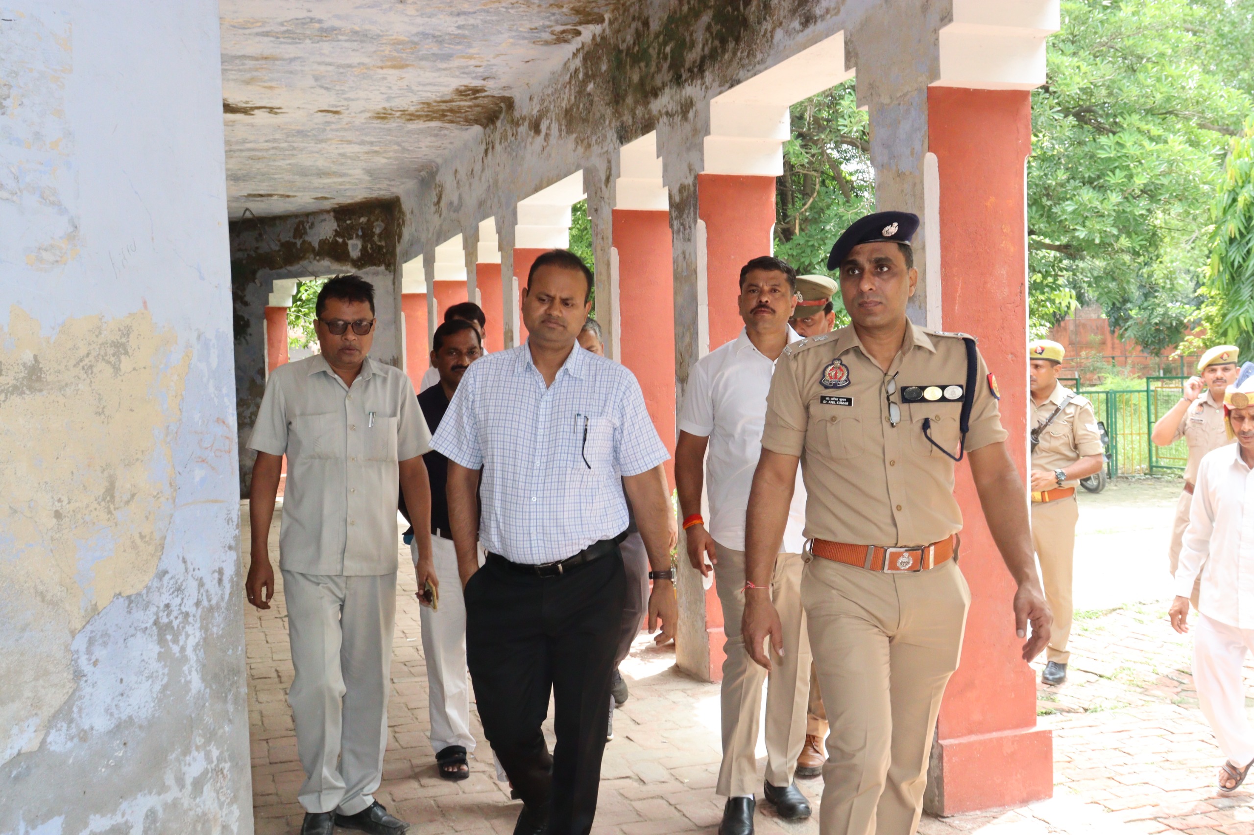प्रयागराज  : जिलाधिकारी ने राजस्व कार्यों की समीक्षा की