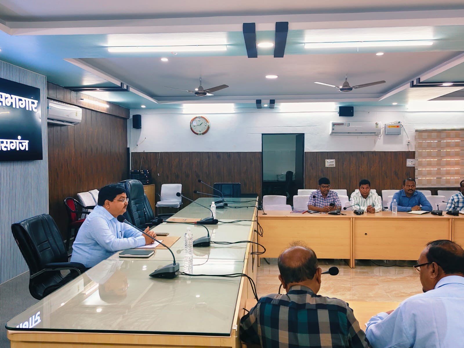 कासगंज :- जिला पोषण समिति की बैठक में पोषण संबंधित गतिविधियों पर हुई समीक्षा