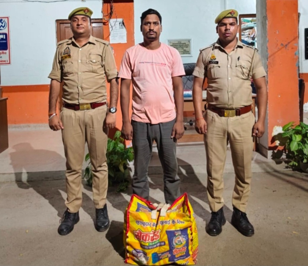 फर्रुखाबाद: 18 लच्छा चाइनीज मांझा के साथ युवक गिरफ्तार, कायमगंज पुलिस की कार्रवाई