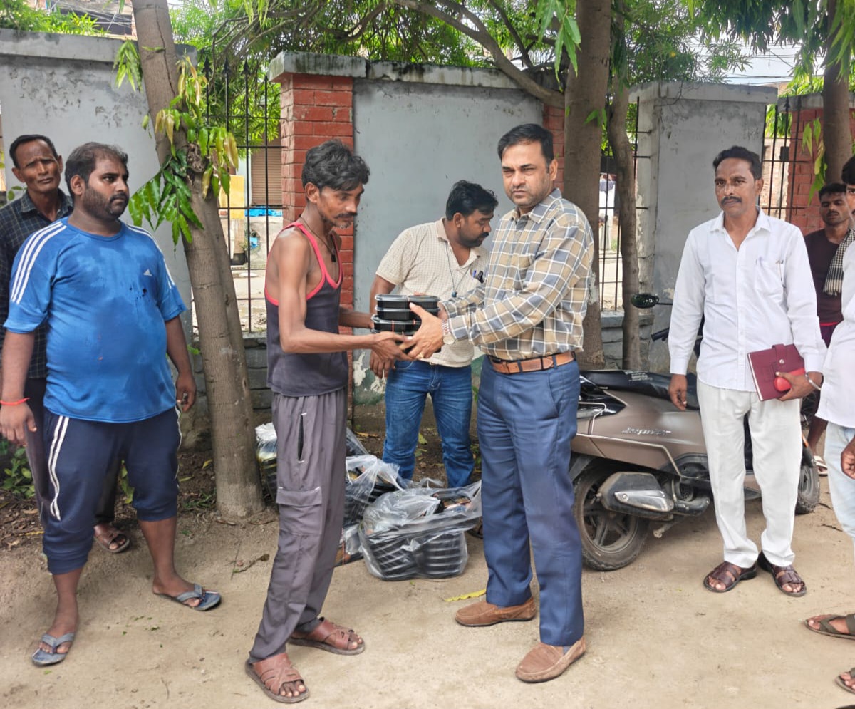 फर्रुखाबाद में गंगा चेतावनी बिंदु से ऊपर, 21 गांव बाढ़ से प्रभावित; राहत शिविरों में 180 लोग, एनडीआरएफ और फ्लड पीएसी तैनात