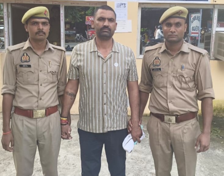 फर्रुखाबाद:हत्या के मामले में 25 हजार का इनामी अभियुक्त रोहित हुड्डा गिरफ्तार, जमीन विवाद में हत्या की साजिश का खुलासा