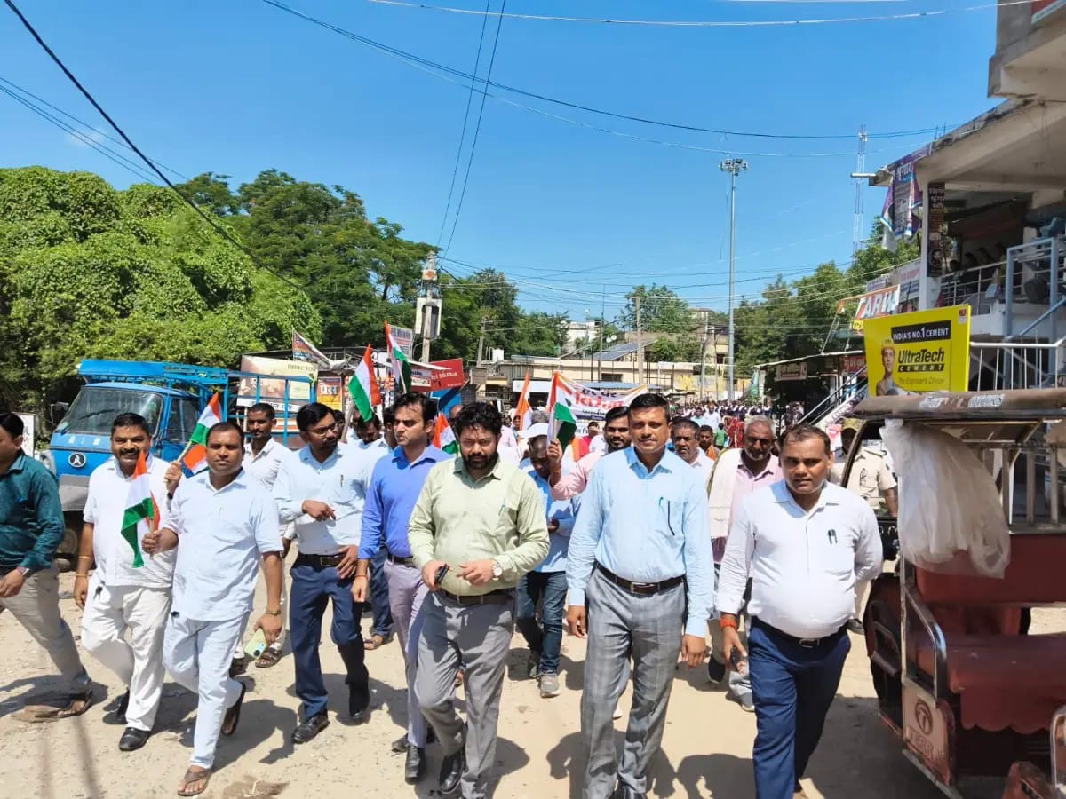 गया/बिहार: बाराचट्टी में निकाली गई भव्य तिरंगा यात्रा।