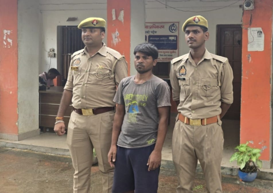 फर्रुखाबाद:कायमगंज पुलिस ने नाबालिग से संबंधित मामले में अभियुक्त को किया गिरफ्तार
