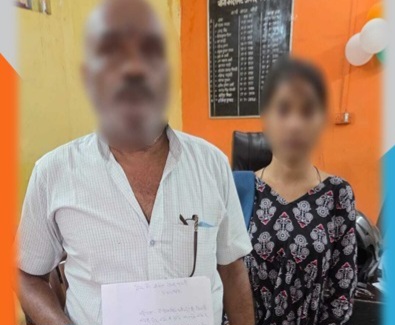 फर्रुखाबाद:घटियाघाट पर गंगा में कूदी युवती को पुलिसकर्मियों ने सकुशल बचाया, परिजनों की डांट से थी आहत