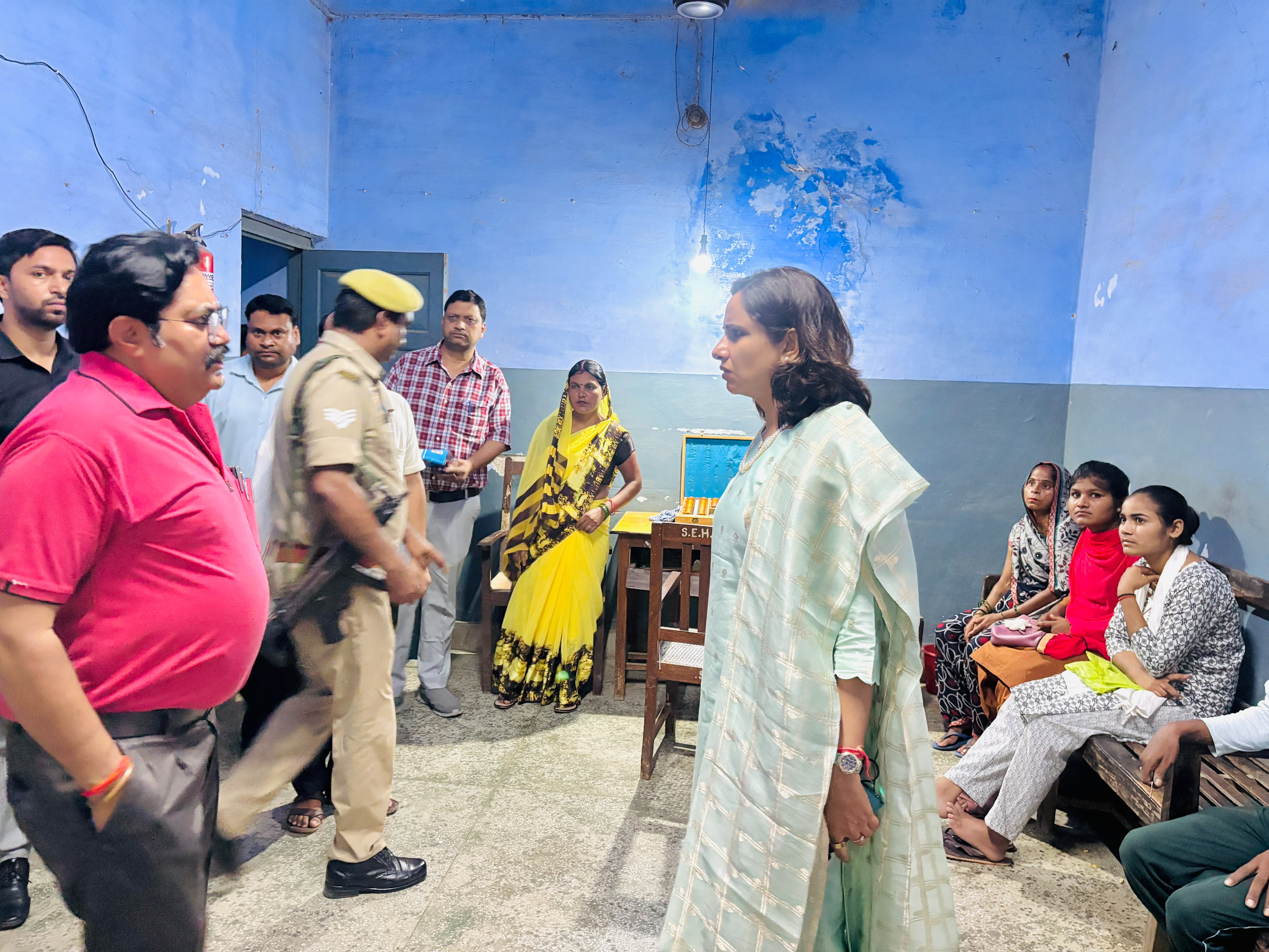 फर्रुखाबाद:15-20 वर्षों से बंद सीतापुर आई हॉस्पिटल के पुनरुद्धार की पहल, डीएम ने किया स्थलीय निरीक्षण