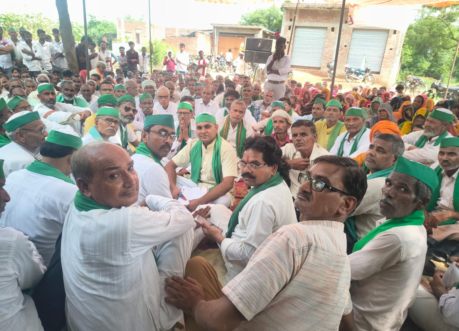 फर्रुखाबाद:किसानों पर दर्ज दोनों मुकदमे वापस हों, चकबंदी प्रक्रिया पर रोक लगे - भाकियू टिकैत