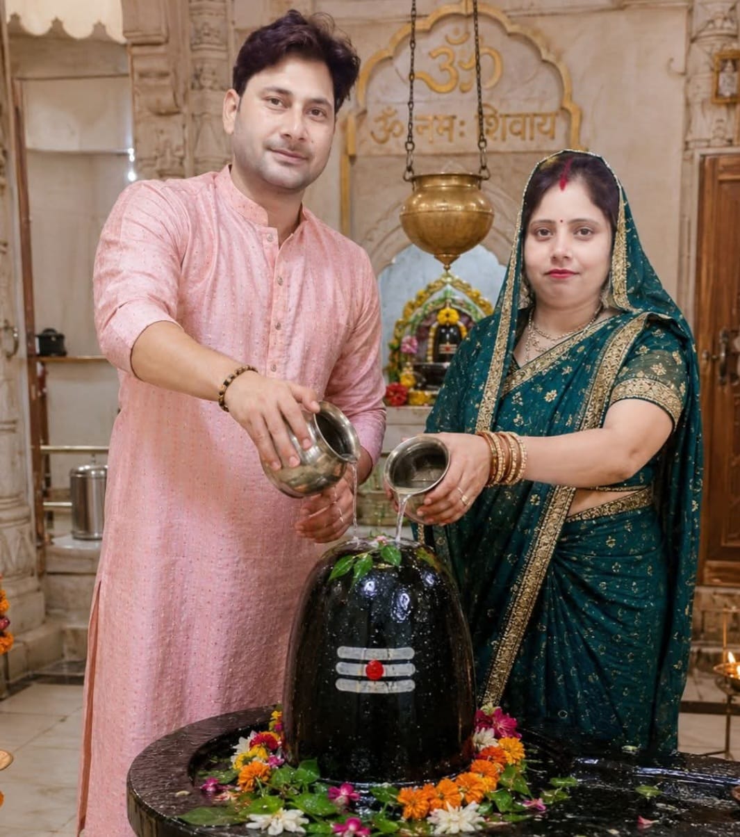 बरेली:प्राचीन शिव मन्दिर सेमी खेड़ा पर सावन के चौथे सोमवार को उमड़ा श्रद्धा का सैलाब