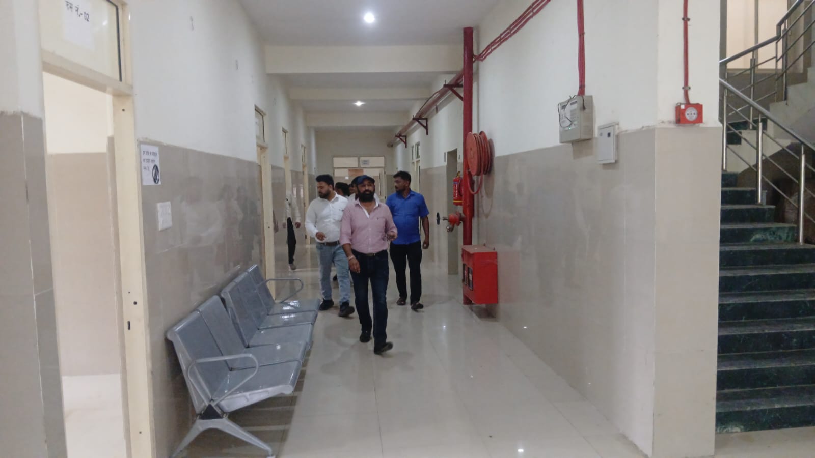 बरेली:आंवला में बंदूक की बटों से हमला, 8 पर केस दर्ज, दिगोई गांव में पिता पर जानलेवा हमले का आरोप, पुलिस जांच में जुटी।