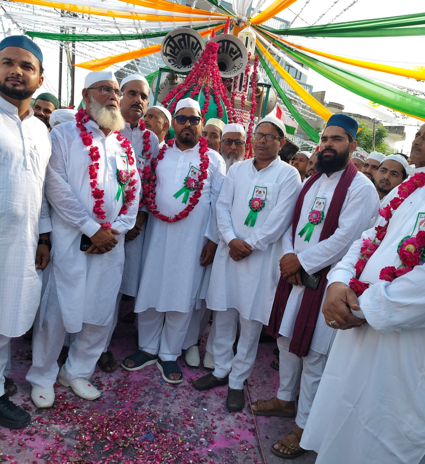 बरेली/आंवला में बारावफात का जुलूस निकला, निर्धारित मार्गों से गुजरा, जगह-जगह हुआ स्वागत।