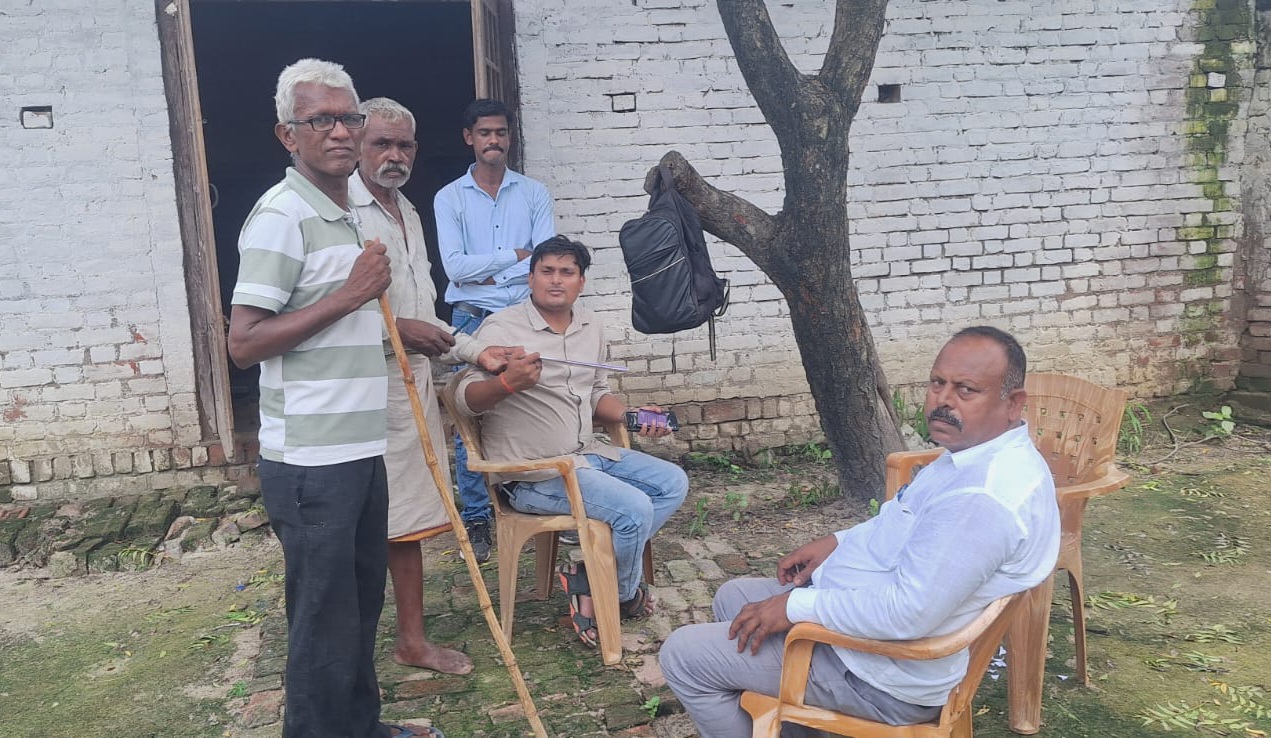 फर्रुखाबाद:राशन वितरण में अनियमितता पर उचित दर विक्रेता की दुकान निलंबित, मुकदमा दर्ज