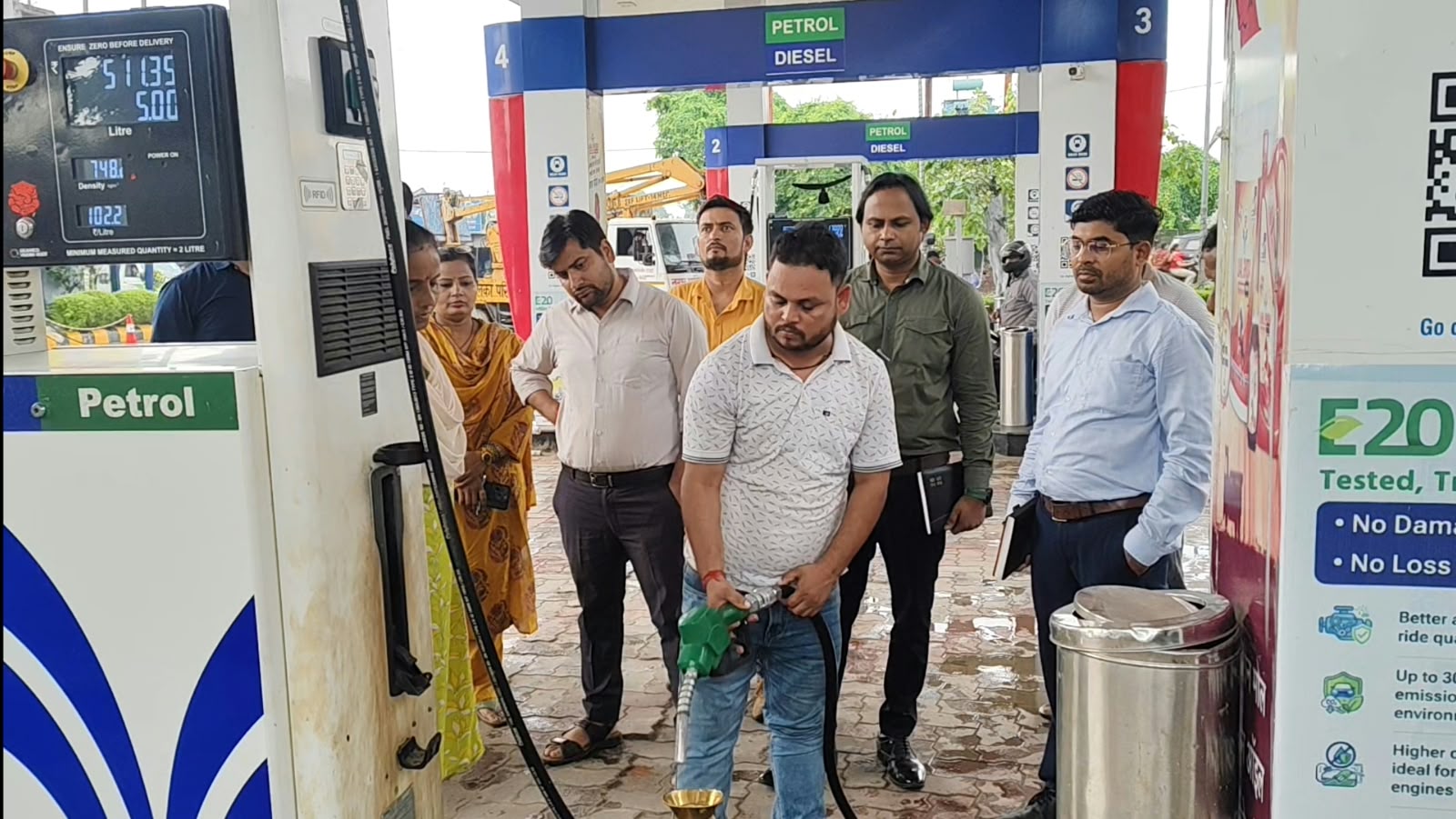 फर्रुखाबाद:लालगेट एचपीसीएल पेट्रोल पंप की जांच में नहीं मिली घटतौली, सभी मानक सही पाए गए