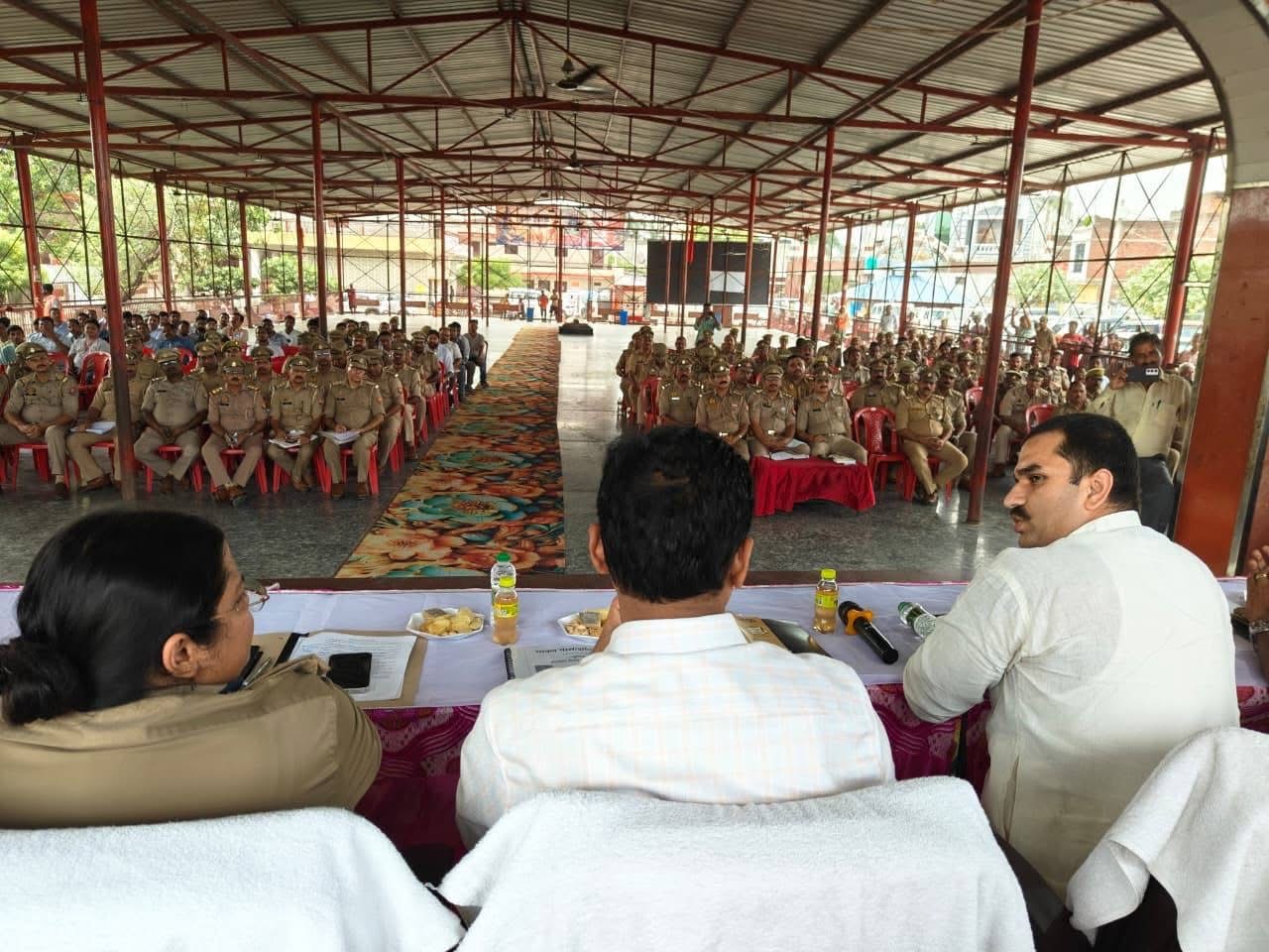 लखीमपुर खीरी :छोटीकाशी गोला गोकर्णनाथ मैं पवित्र श्रावण मास की तैयारियों को लेकर महत्वपूर्ण बैठक