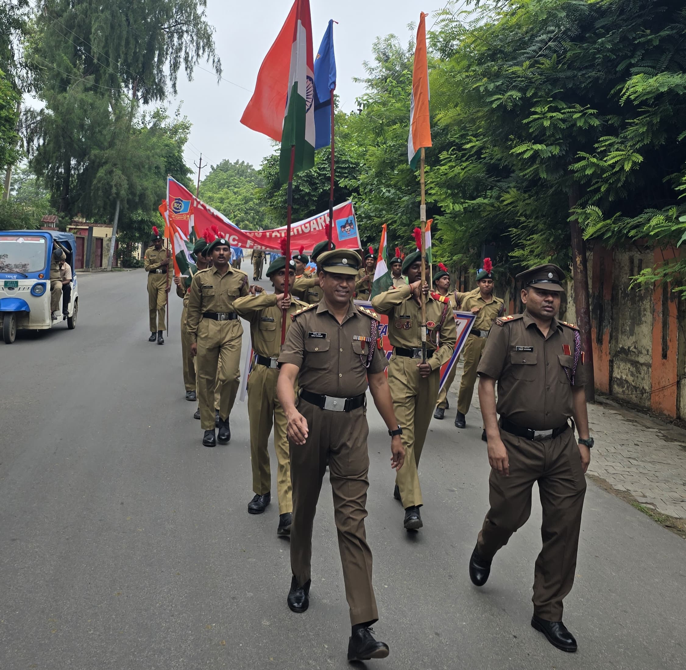 फर्रुखाबाद:हर घर तिरंगा यात्रा में गूंजा राष्ट्रभक्ति का जयघोष, फतेहगढ़ में एनसीसी कैडेट्स ने निकाली भव्य रैली