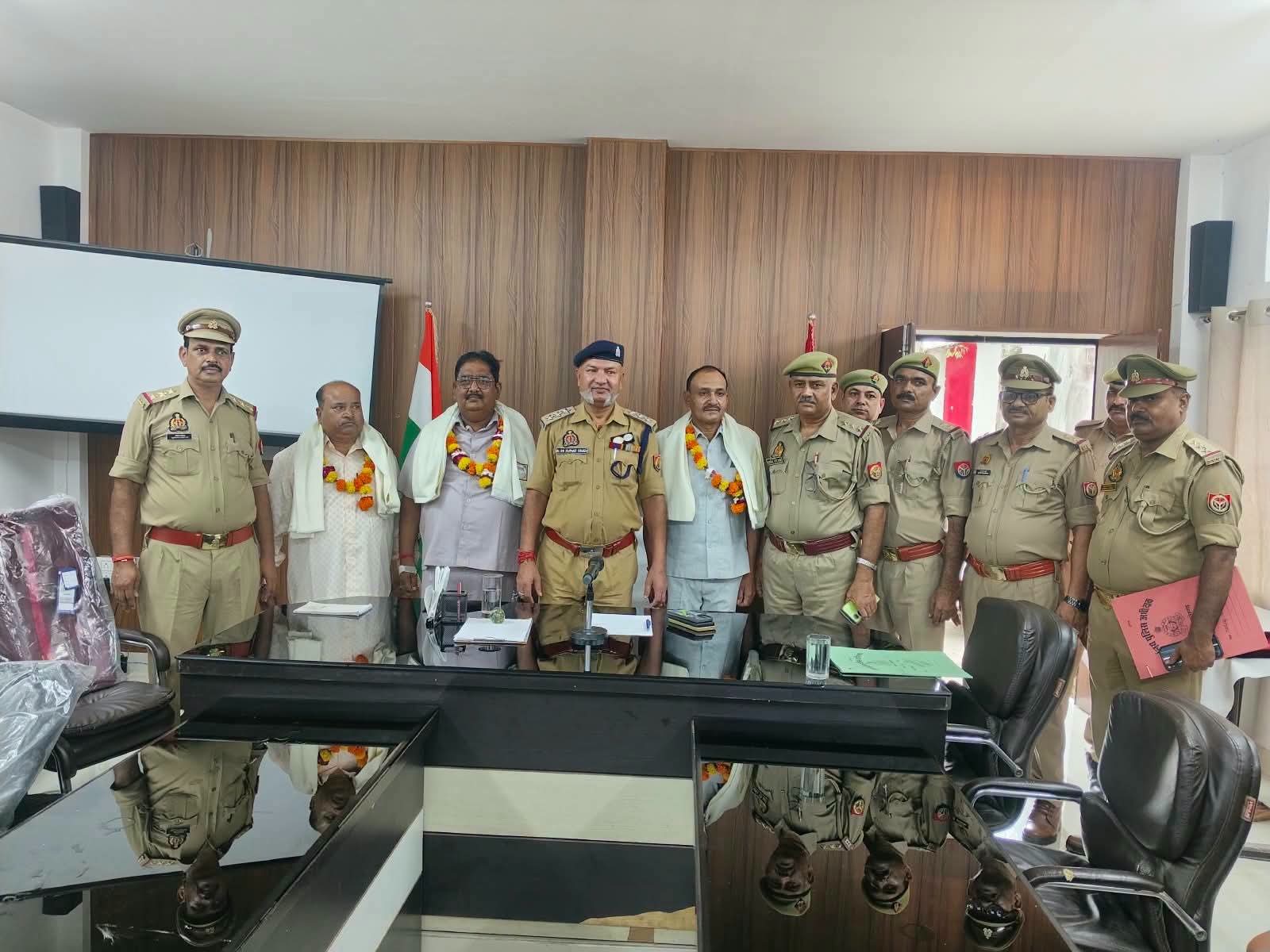 फर्रुखाबाद:अधिवर्षता आयु पूरी होने पर फतेहगढ़ पुलिस के तीन अधिकारी-कर्मचारी सेवानिवृत्त