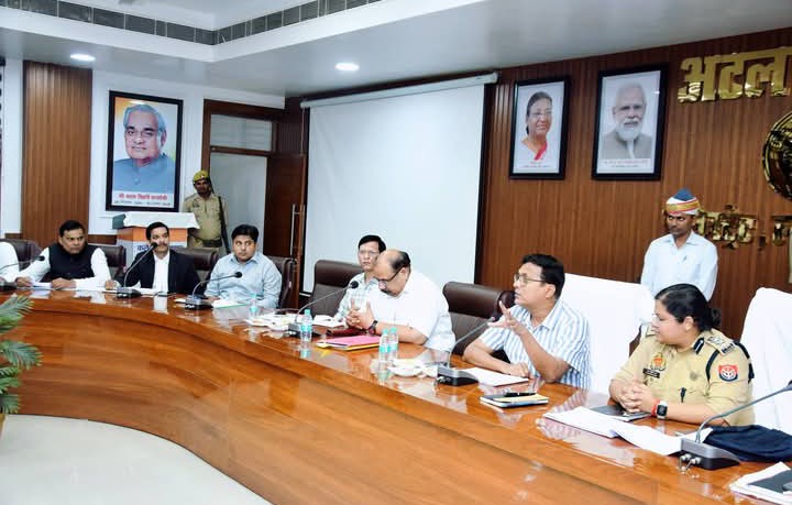 लखीमपुर खीरी : दोषसिद्धि की कम दर पर डीएम सख्त, अभियोजन की पैरवी में लापरवाही पर जताई नाराजगी