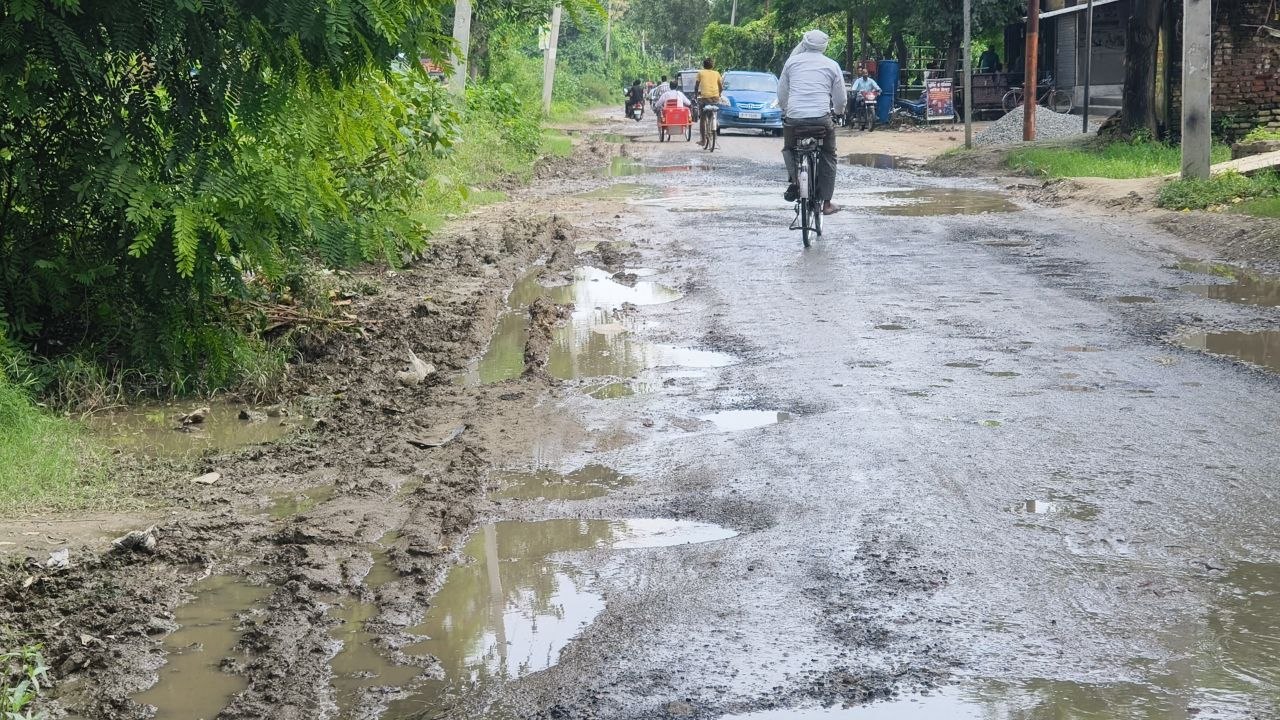 मुरहास रोड की खराब हालत