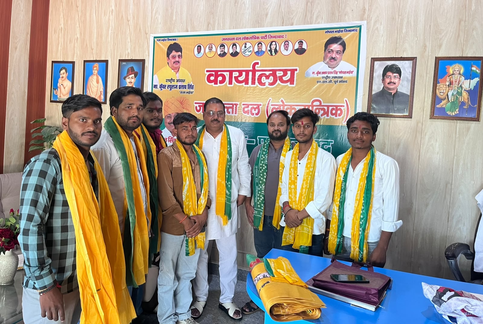 फर्रुखाबाद:जनसत्ता दल लोकतांत्रिक के सदस्यता अभियान में तेजी, युवाओं और प्रबुद्ध वर्ग को संगठन से जोड़ने पर जोर